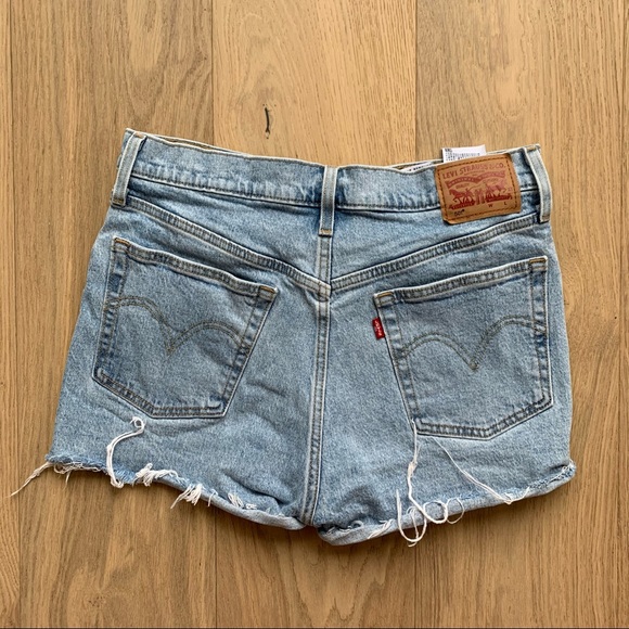 Levi’s 501 Light Wash Distressed Button Fly Shorts - Picture 7 of 8